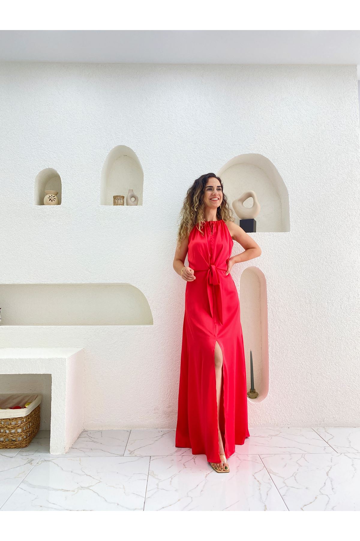 Kırmızı Tasarım Yırtmaçlı Pamuk&Saten Elbise