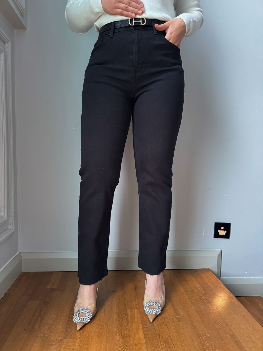 ZR Siyah Kesik Paça Boyfit Jean