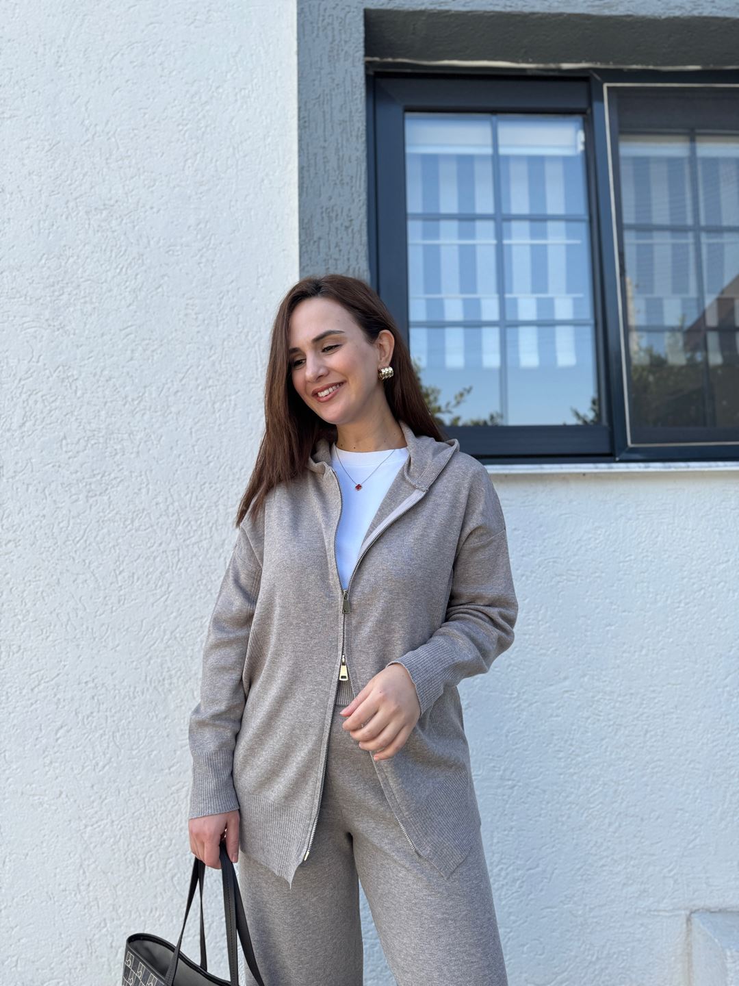 Bej Çift Fermuarlı Kapüşonlu Triko Takım