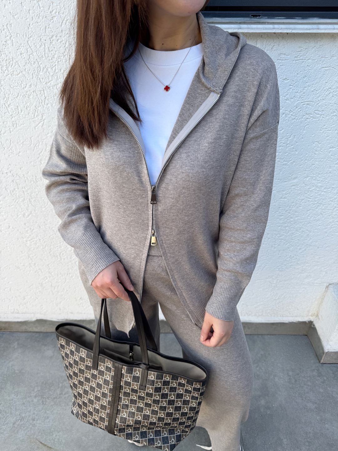 Bej Çift Fermuarlı Kapüşonlu Triko Takım