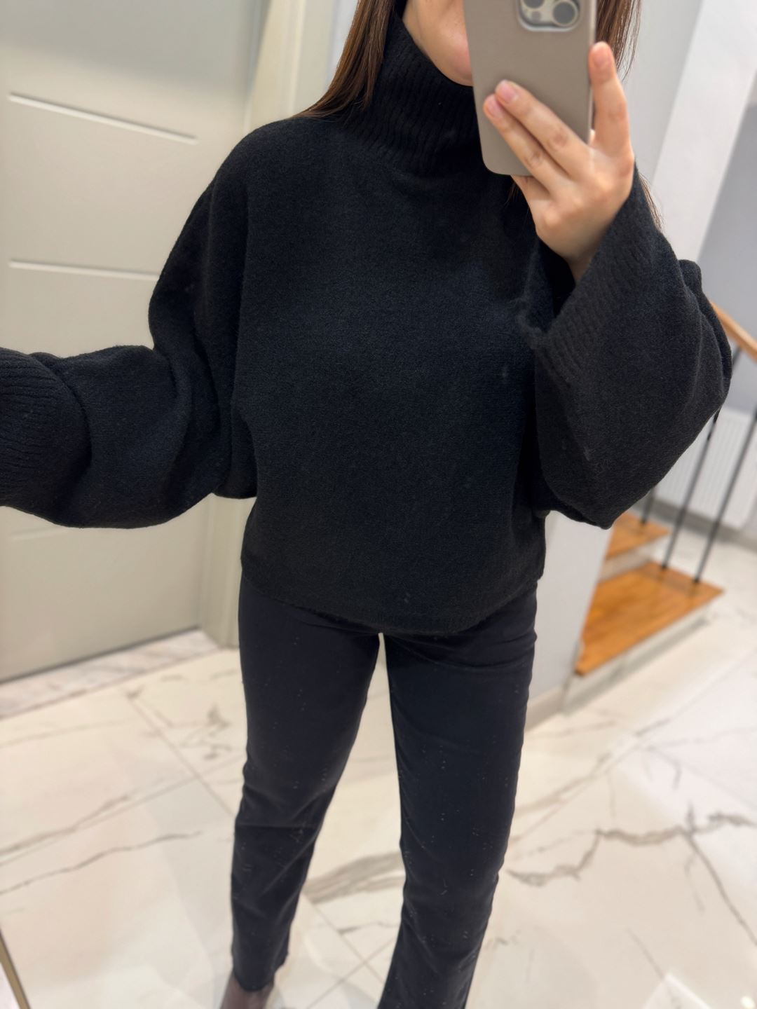 Siyah Yumuşak Dokulu Yarasa Kol Kazak