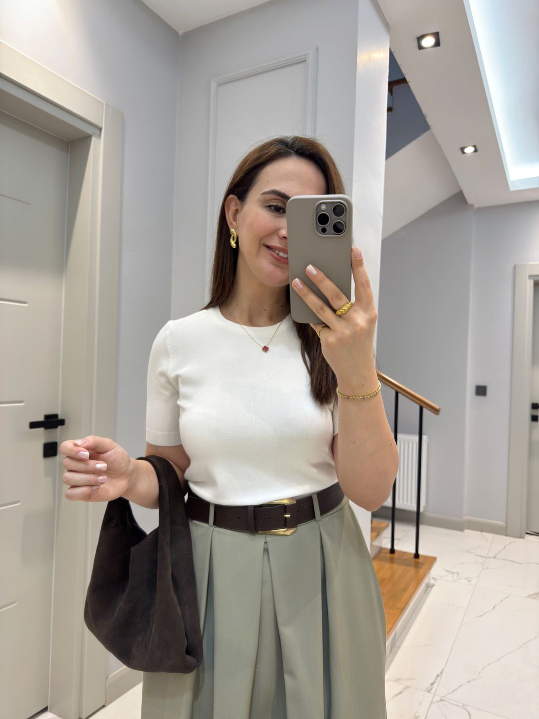 Ekru Bisiklet Yaka Basic Triko