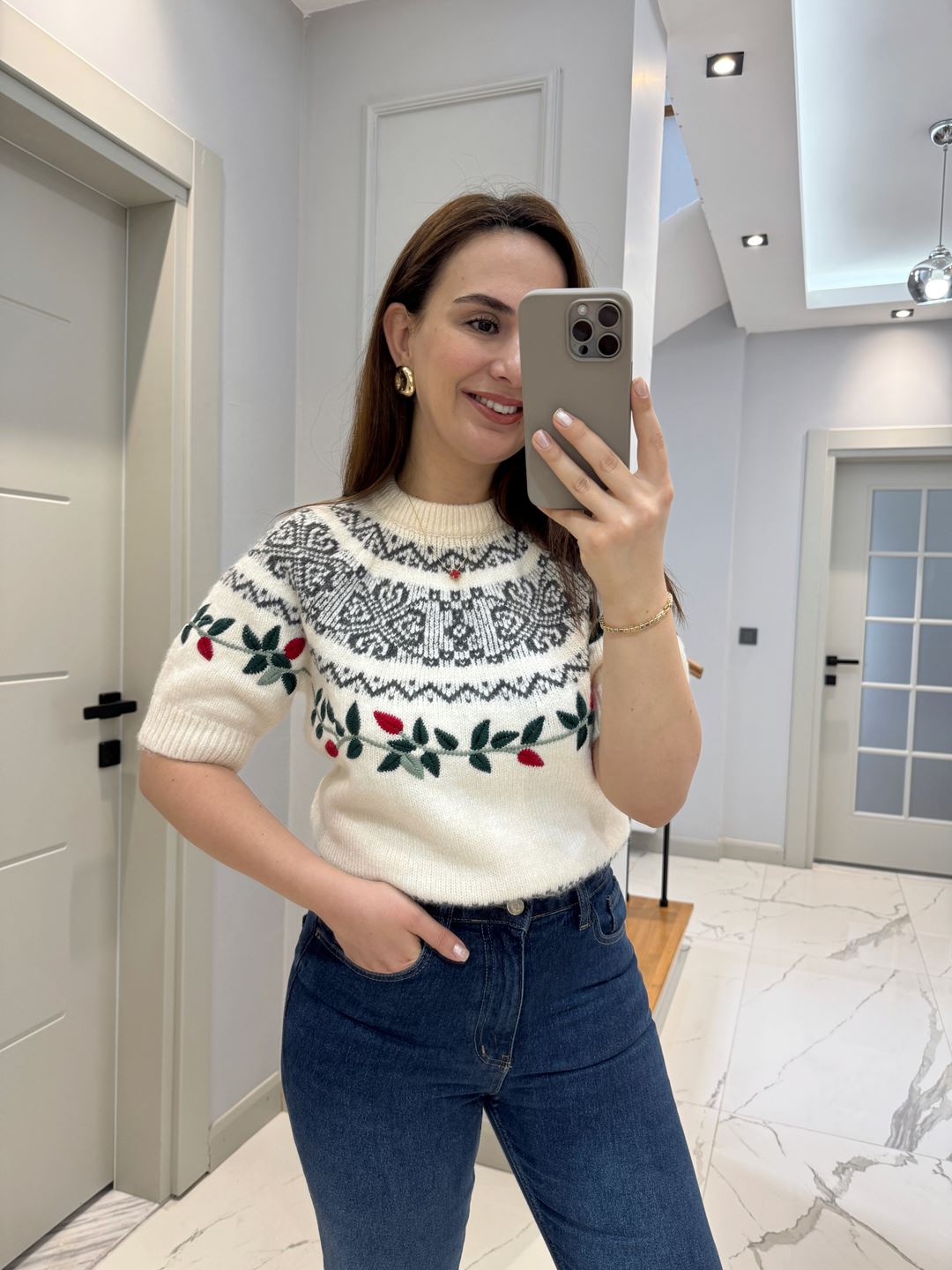 Ekru Nakış İşlemeli Yarım Kol Triko