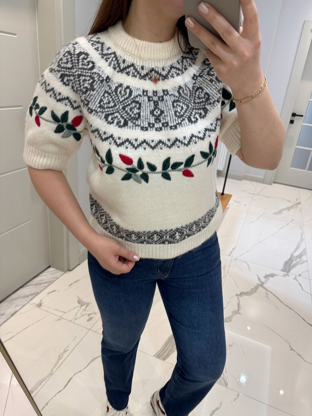 Ekru Nakış İşlemeli Yarım Kol Triko