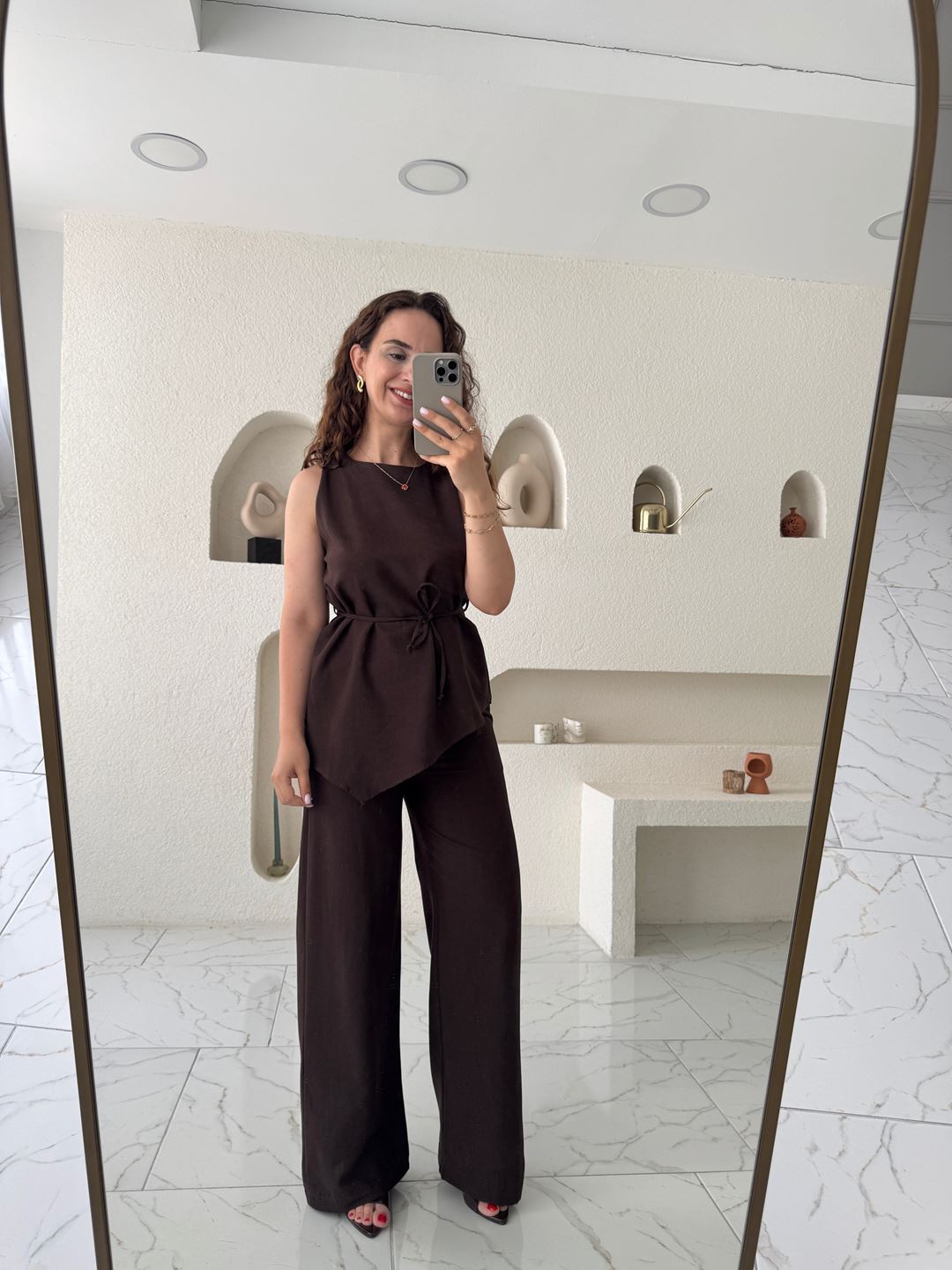 Kahverengi Bağlamalı Asimetrik Keten Bluz Pantolon Takım