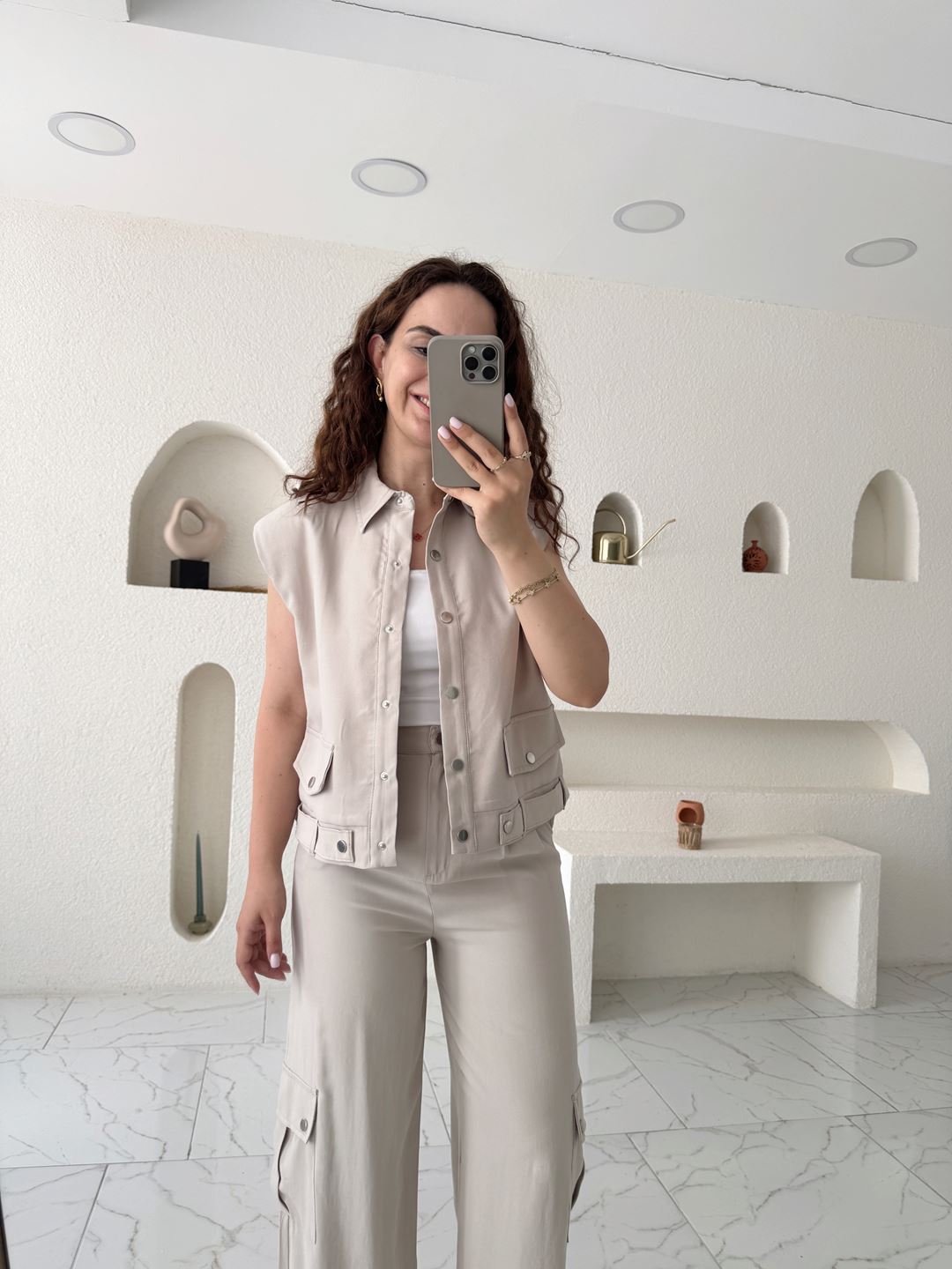 Taş Rengi Çıtçıt Detaylı Yelek Pantolon Takım