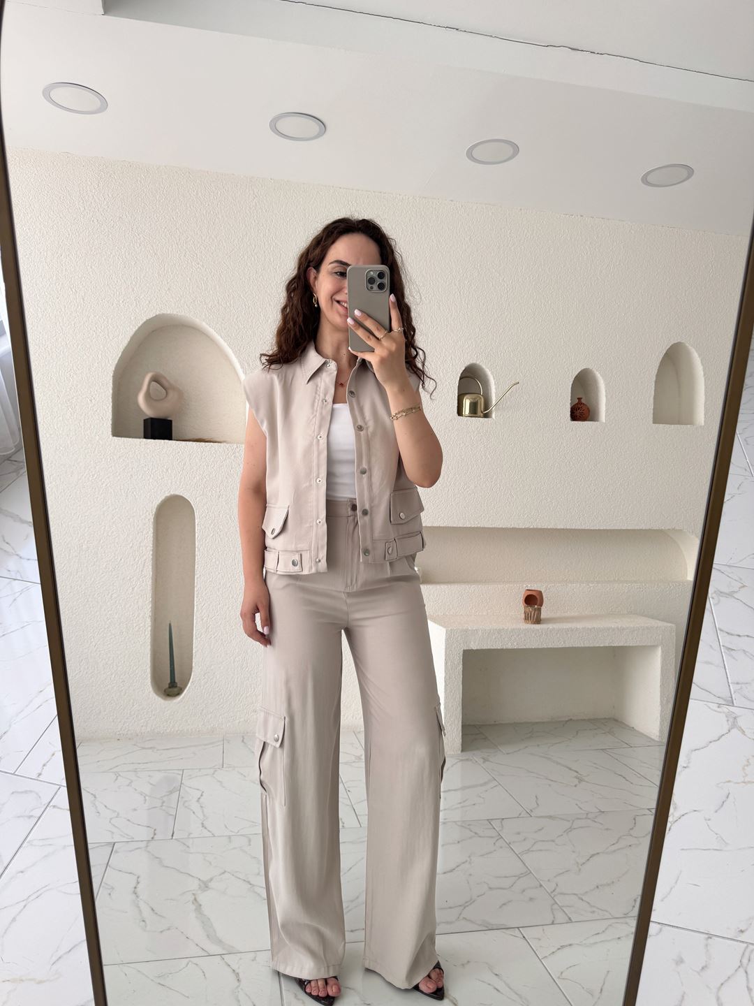 Taş Rengi Çıtçıt Detaylı Yelek Pantolon Takım