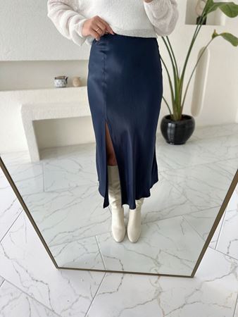 Lacivert Yırtmaç Detaylı Verev Saten Etek