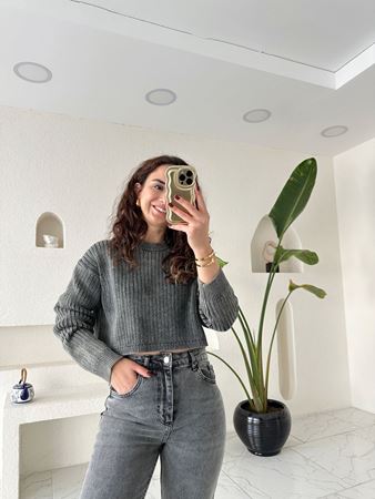 Gri Soluk Efektli Bisiklet Yaka Crop Kazak