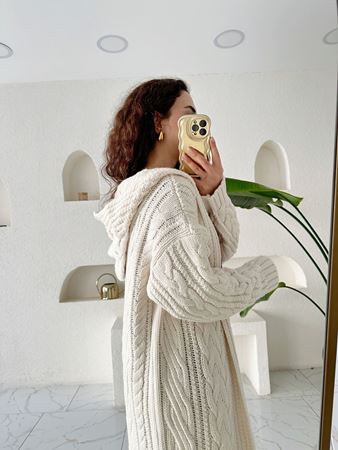 Ekru Kapüşonlu Saç Örgü Uzun Hırka