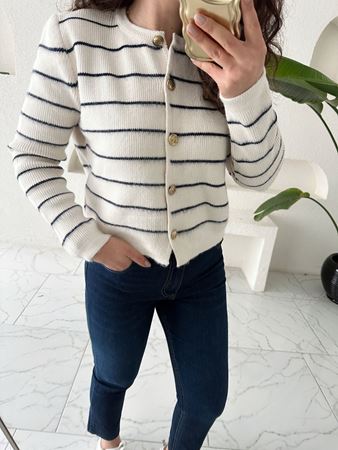 Ekru Çizgili Yumoş Dokulu Hırka