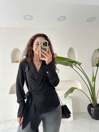 Siyah Şal Yaka Bağlama Detaylı Bluz