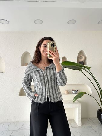 Gri Yaka & Fermuar Detaylı Triko