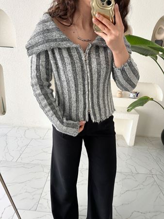 Gri Yaka & Fermuar Detaylı Triko