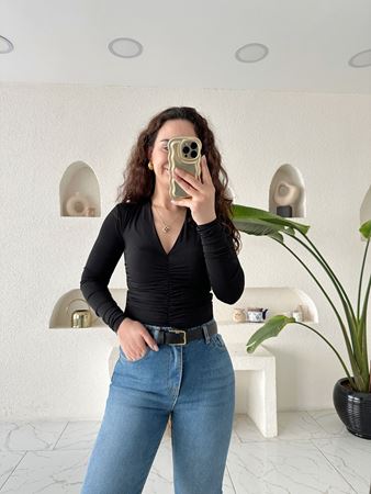 Siyah Drapeli V Yaka Bluz