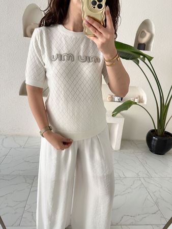 Beyaz Mıu Mıu Yazı ve İnci Detay Triko Bluz