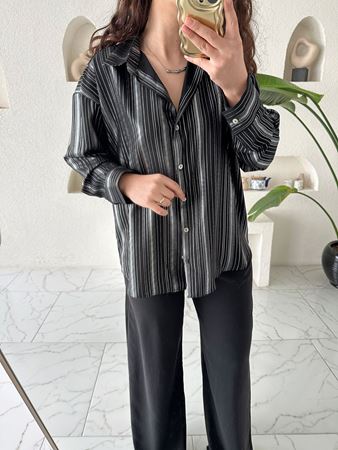 Siyah Marka Model Parlak Çizgili Saten Gömlek