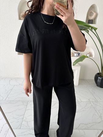 Siyah Mun Mun Yazı ve Taş Detaylı T-Shirt