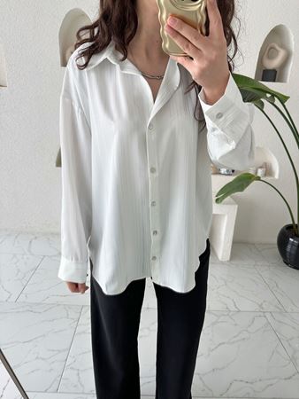 Beyaz Marka Model Parlak Çizgili Saten Gömlek