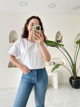 Beyaz Bisiklet Yaka Parlak Taş Detaylı T-Shirt