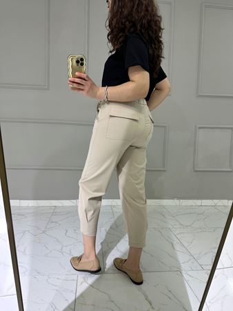 Taş Rengi Paça Pensli Beli Lastikli Pantolon