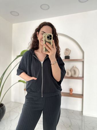 Lacivert Çizgili Yarım Kol Kapüşonlu Sweatshirt Pantolon Takım