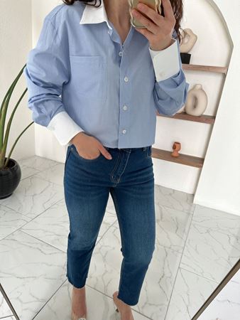 Mavi Çzigili Yaka Ve Kol Uçları Beyaz Crop Gömlek