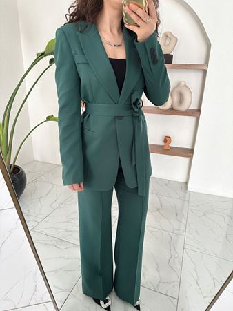 Zümrüt Kuşaklı Ceket Pantolon Takım