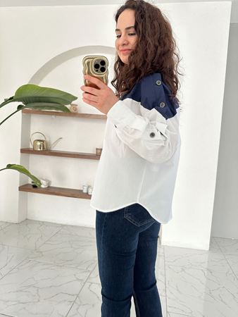 İki Renkli Kolları Düğme Detaylı Gömlek