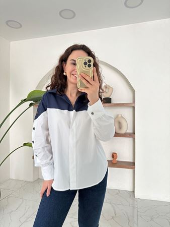 İki Renkli Kolları Düğme Detaylı Gömlek