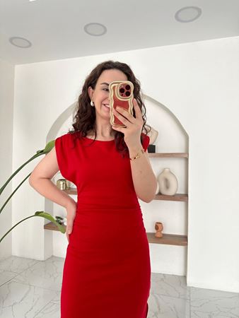 Kırmızı Vatkalı Drapeli Penye Elbise