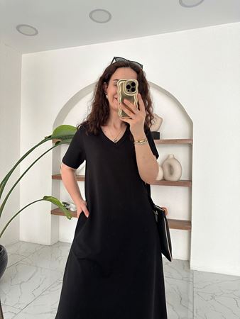 Siyah V Yaka Yanları Yırtmaçlı Basic Elbise