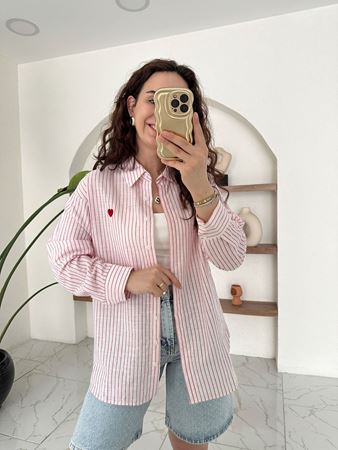 Kırmızı Çizgili Kalp Nakışlı Keten Gömlek