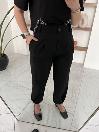 Siyah Pileli Paçası Düğmeli Siyah Kumaş Pantolon