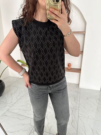 Siyah Taşlı Vatkalı Kolsuz Bluz