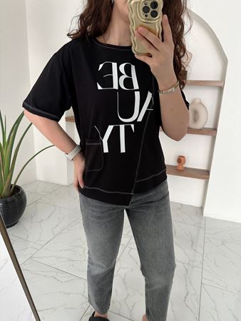 Siyah Yazı Ve Cep Detaylı T-Shirt