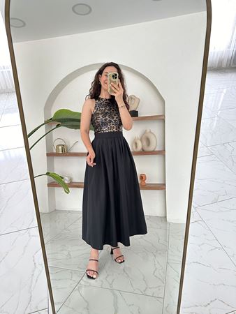 Siyah Pileli Kloş Etek