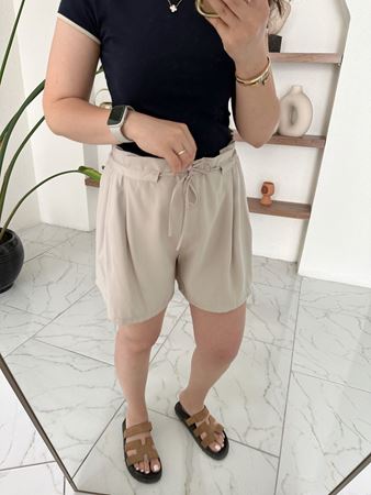Taş Rengi Beli Bağcıklı Tensel Şort