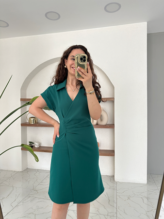 Zümrüt Yeşil Drapeli Gömlek Yaka Beli Lastikli Elbise