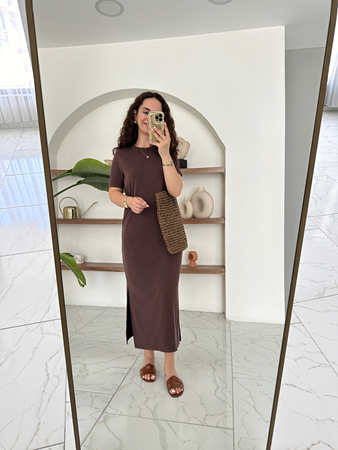 Kahverengi Modal Kumaş Basıc Yarım Kol Elbise