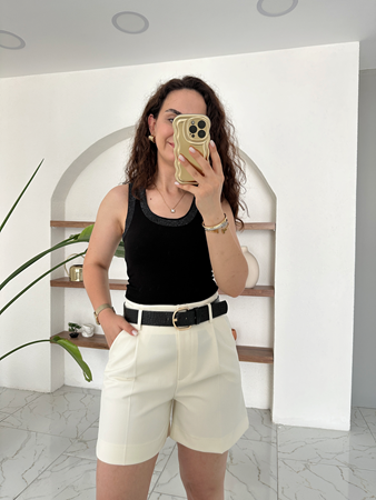 Siyah Yaka ve Kol Uçları Taşlı Atlet