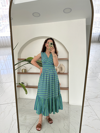 Yeşil Mavi Kruvaze Yaka Kuşaklı Elbise