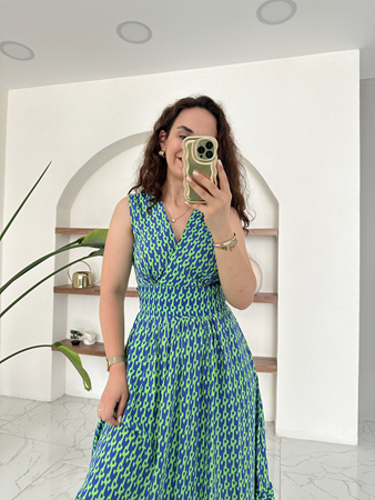 Yeşil Mavi Kruvaze Yaka Kuşaklı Elbise