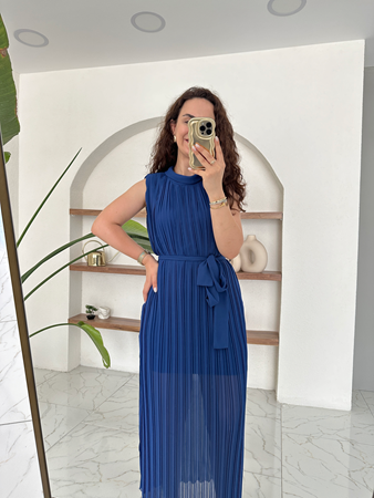 Saks Sıfır Kol Piliseli Elbise