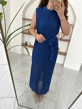 Saks Sıfır Kol Piliseli Elbise