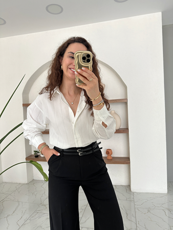 Beyaz Siyah Çizgili Dokulu Keten Gömlek