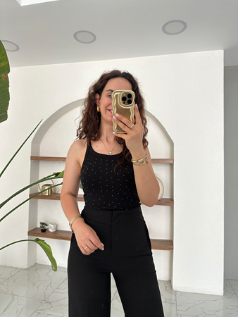 Siyah Önü Taşlı Atlet