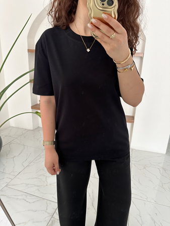 Siyah Dekoratif Yaka Basic T-Shirt