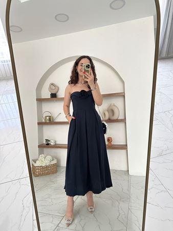 Lacivert Gül Detaylı Straplez Midi Elbise