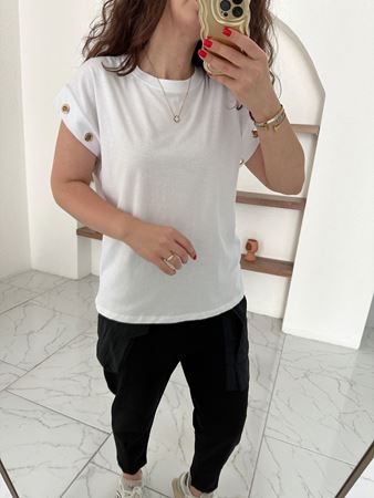 Beyaz Düşük Kol Kuş Gözü Detay T-Shirt